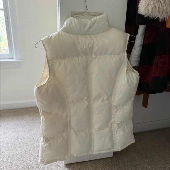 U.S. Polo Assn. Cream Puffer Vest - Picture 2 of 2